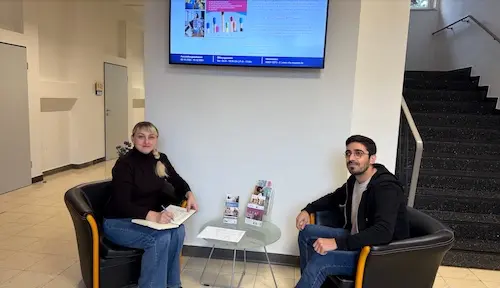 Junge Emsländer bei einer Veranstaltung